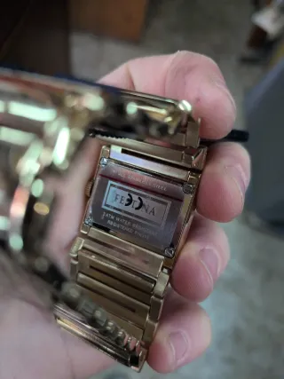 Reloj Festina Dorado 50%