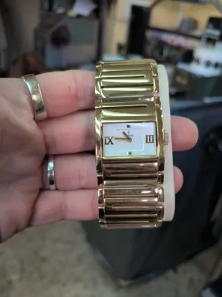 Reloj Festina Dorado 50%