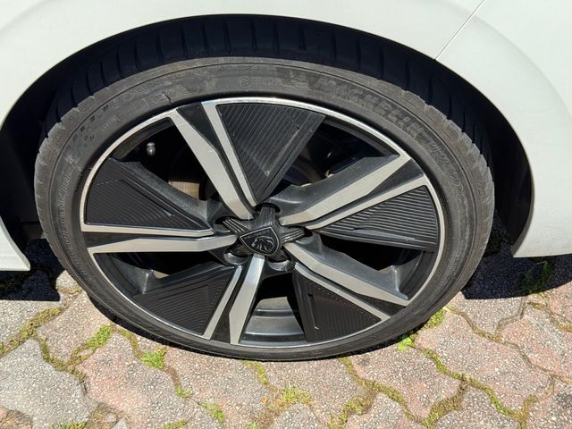 Peugeot 308 5P GT Hybrid 225 eEAT8
