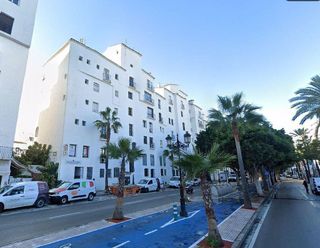Piso en venta en Puerto Banús en Marbella