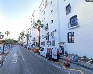 Piso en venta en Puerto Banús en Marbella