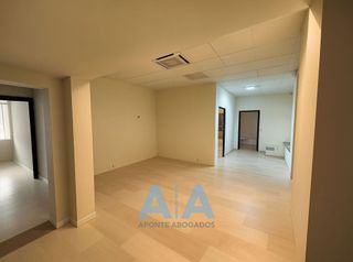 Local comercial en venta en Universidad en Ciudad Real