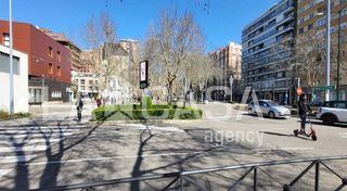Garaje en venta en Pº Zorrilla - Cuatro de Marzo en Valladolid