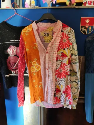 Lote Desigual: falda, blusa, vestido y jersey