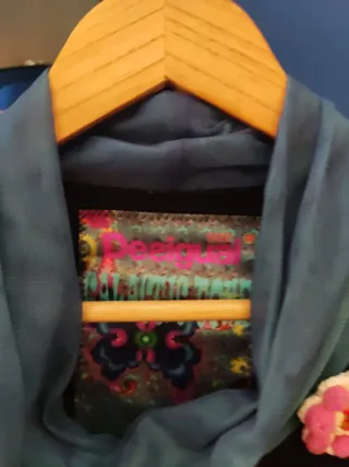 Lote Desigual: falda, blusa, vestido y jersey