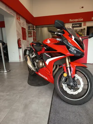 Honda CBR 500R Roja