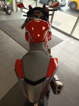 Honda CBR 500R Roja