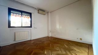 Piso en alquiler en Canillas en Madrid