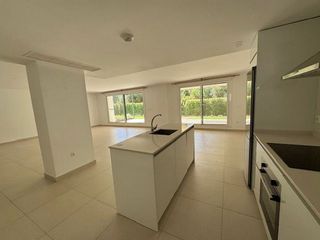 Piso en alquiler en Sotogrande Alto en San Roque