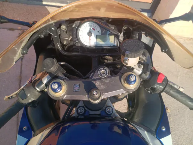 Suzuki GSX-R 750 K3