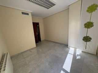 Oficina en alquiler en Zona Centro en Córdoba