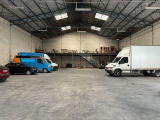 Nave industrial en alquiler en Lucena