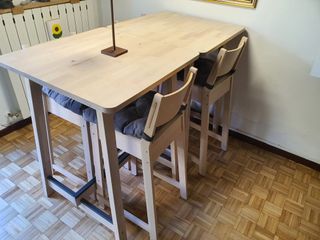 Tavolo Bar + 4 Sgabelli Legno Tessuto