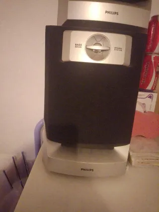 Altavoces Philips Negros y Plateados