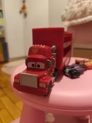 Camión Mack CARS + 5 coches