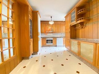 Piso en venta en Ensanche - Sar en Santiago de Compostela