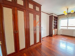 Piso en venta en Ensanche - Sar en Santiago de Compostela