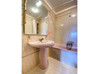 Piso en venta en Ensanche - Sar en Santiago de Compostela