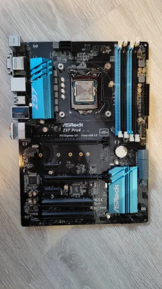 Placa Base ASRock Z97 Pro4