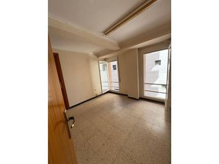 Oficina en venta en Binéfar