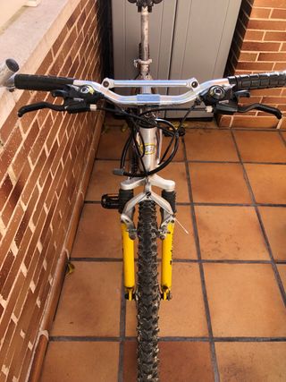 Bicicleta MTB BH Topline