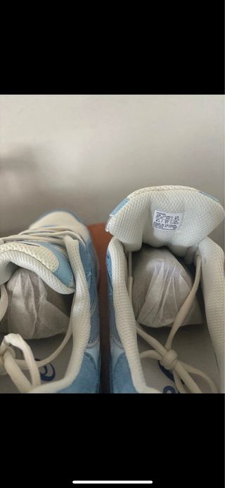 Zapatillas Asics Azul y Blanco