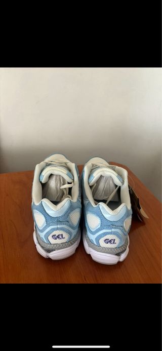 Zapatillas Asics Azul y Blanco