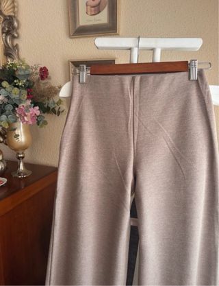 Conjunto Zara dos piezas punto beige