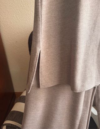 Conjunto Zara dos piezas punto beige