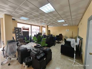 Local comercial en venta en San Luis en Almería