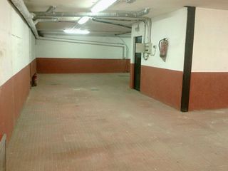 Garaje en venta en Los Cármenes en Madrid