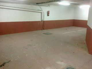 Garaje en venta en Los Cármenes en Madrid