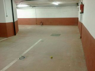 Garaje en venta en Los Cármenes en Madrid