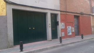Garaje en venta en Los Cármenes en Madrid
