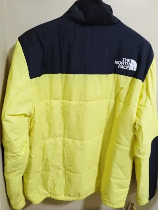 Chaqueta The North Face Negra y Amarilla