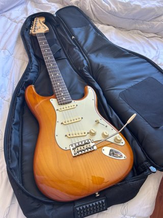 Guitarra Eléctrica Fender Stratocaster Americana