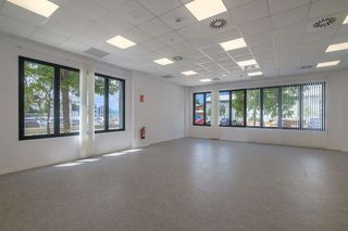 Oficina en alquiler en Sant Just Desvern