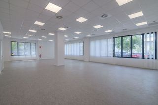 Oficina en alquiler en Sant Just Desvern