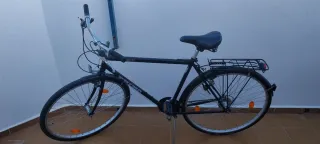 Bicicleta de paseo negra