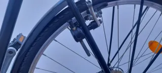 Bicicleta de paseo negra