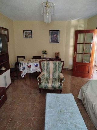 Casa adosada en venta en Corral de Almaguer