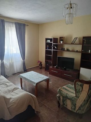 Casa adosada en venta en Corral de Almaguer