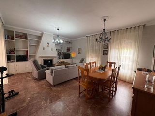 Chalet en venta en Almensilla