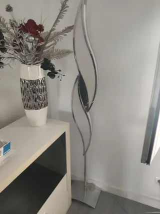 Lámpara de pie moderna