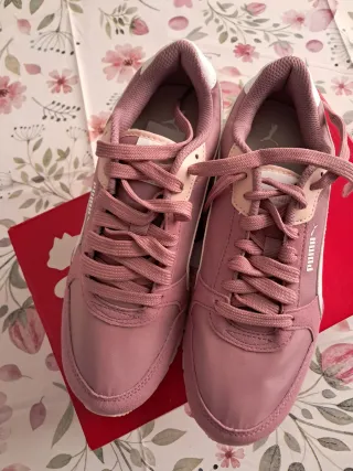 Zapatillas Puma rosas y blancas sin estrenar
