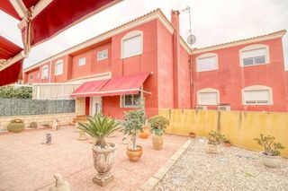 Chalet en venta en Albatera