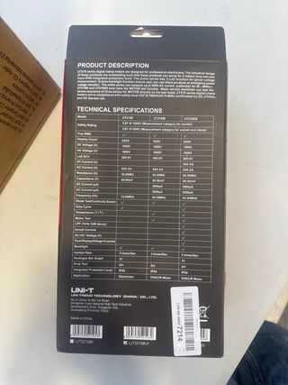 Medidor de pinza UNI-T UT219E