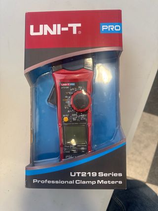 Medidor de pinza UNI-T UT219E