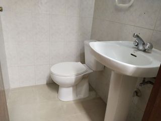 Local comercial en alquiler en Inmobiliaria - Barreda en Torrelavega