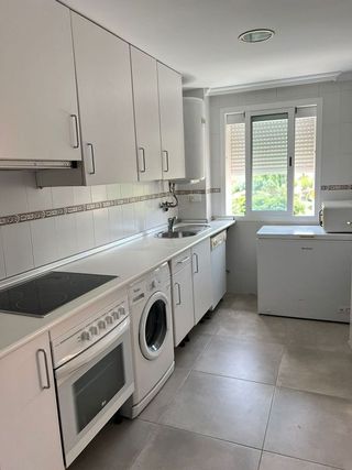 Piso en alquiler en Puerto - Plaza de Toros en Estepona